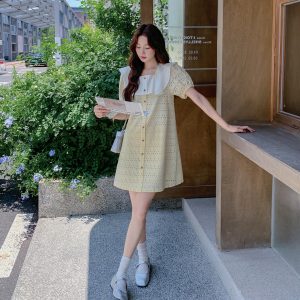 2025 Summer Women's Vintage Lace Patchwork Hollowed-Out Dress - Unique French Style for a Sweet Wind Look