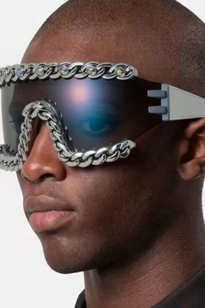 Concert Outfit Chain-Embellished Sunglasses