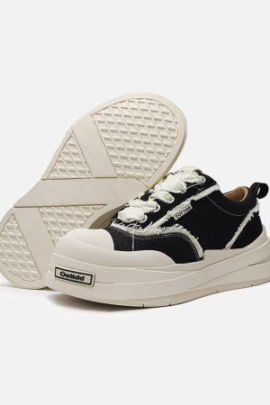 Concert Outfit Raggedy Round Toe Sneakers