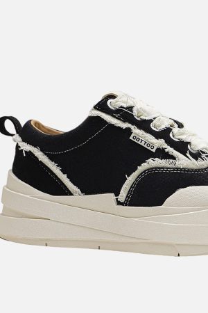 Concert Outfit Raggedy Round Toe Sneakers