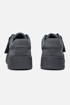 Concert Outfit Suede Low-Top Skate Shoes