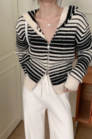 New Style Trends - Aesthetic Urban Curl-Up Zip Cardigan - Outfit Ideas