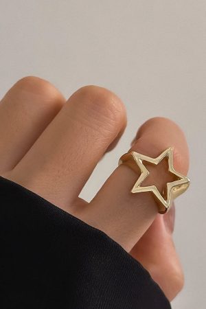 New Style Trends - Alt Celestial Silver Starlet Ring - Outfit Ideas