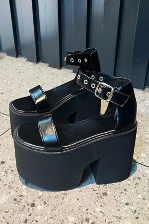 New Style Trends - Alt Darkwave Mega Platform Sandals - Outfit Ideas