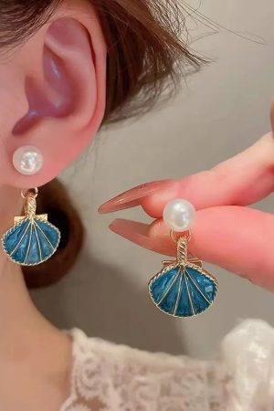 New Style Trends - Coquette Pearl Seashell Drop Earrings - Outfit Ideas