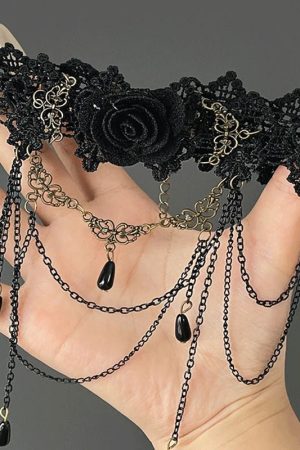 New Style Trends - Crimson Shattered Alt Goth Heart Necklace - Outfit Ideas
