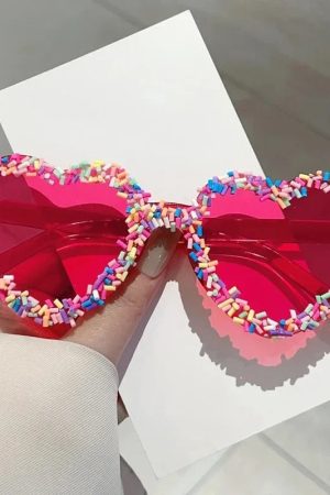 New Style Trends - Cute Candy Pop Heart  Sunglasses - Outfit Ideas