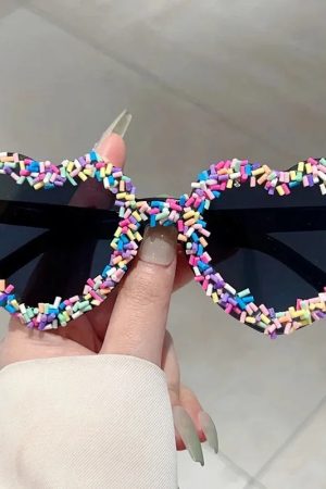 New Style Trends - Cute Candy Pop Heart  Sunglasses - Outfit Ideas