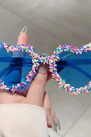 New Style Trends - Cute Candy Pop Heart  Sunglasses - Outfit Ideas