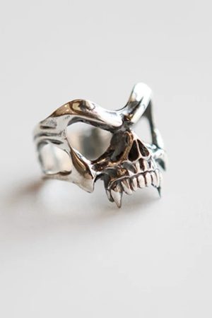 New Style Trends - Demon Skull Ragen Edgy Ring - Outfit Ideas
