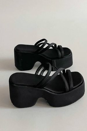 New Style Trends - Jungle Stride Strappy Aesthetic Sandals - Outfit Ideas