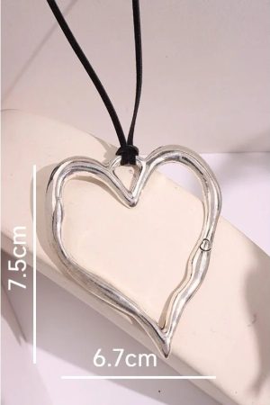 New Style Trends - Ocean Edgy Starfish Necklace - Outfit Ideas