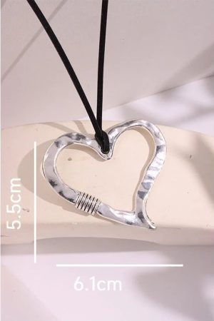 New Style Trends - Ocean Edgy Starfish Necklace - Outfit Ideas