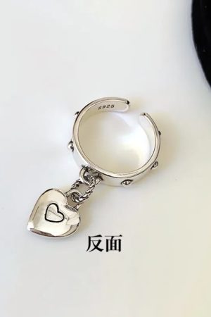New Style Trends - Rebel Heart Dangle Edgy Ring - Outfit Ideas