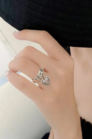 New Style Trends - Rebel Heart Dangle Edgy Ring - Outfit Ideas