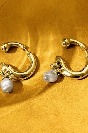 New Style Trends - Silver Luxe Pearl Aesthetic Earrings - Outfit Ideas