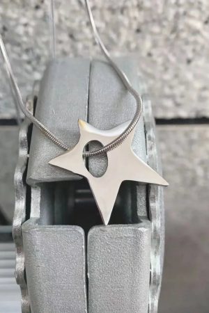 New Style Trends - Silver Shuriken Ninja Y2k Necklace - Outfit Ideas