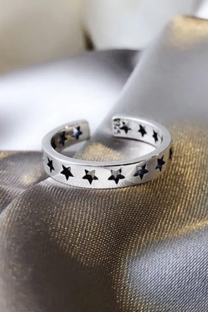 New Style Trends - Stellar Cutout Y2k Ring - Outfit Ideas