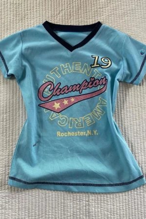 New Style Trends - Y2K Sporty Star Graphic Top - Outfit Ideas