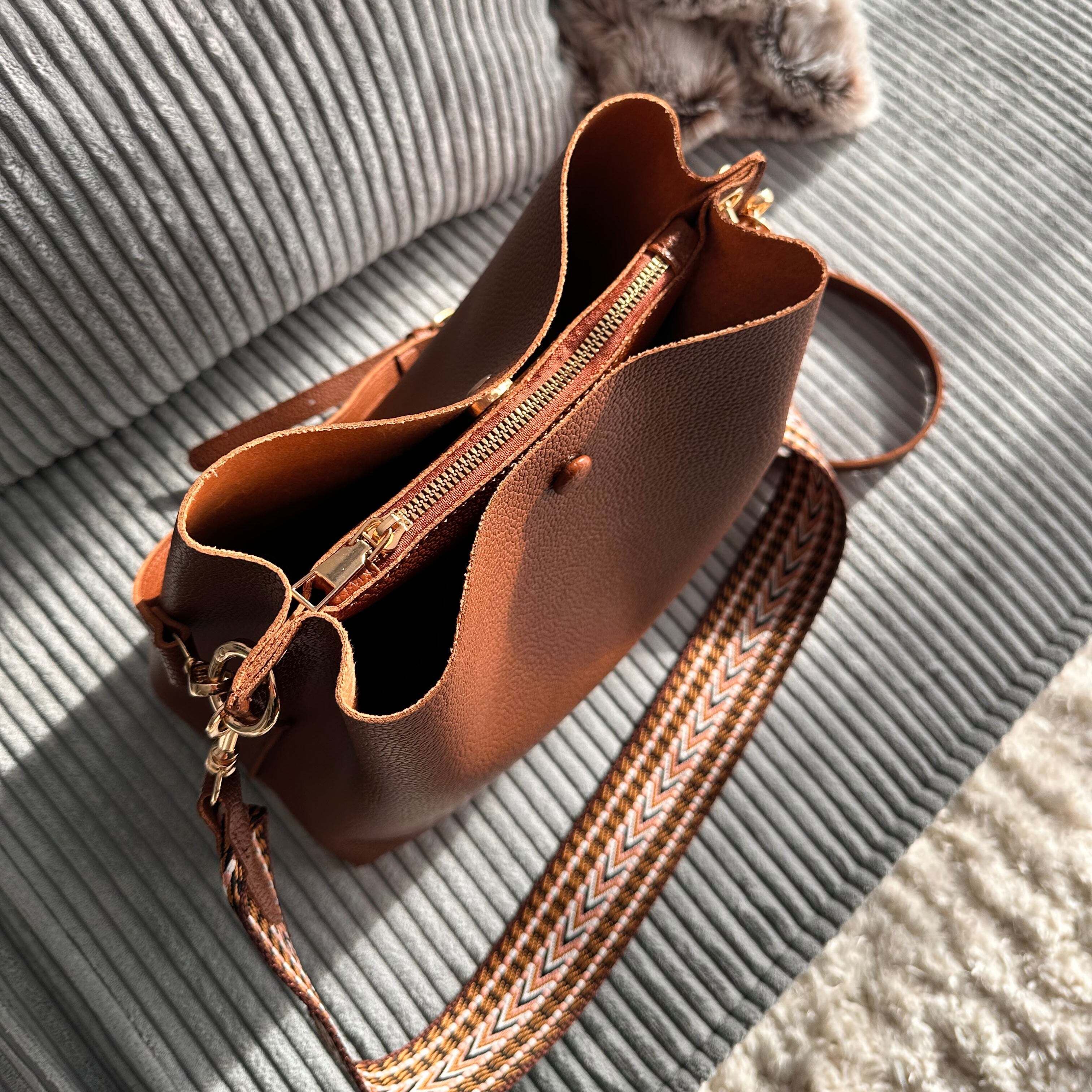 Style Core Aesthetics, New Style Trends - Aldora | Sac seau bandoulière