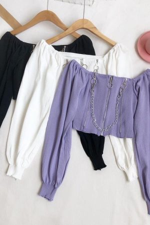 Style Core Aesthetics, New Style Trends - Chain Detailed Square Neck Crop Top