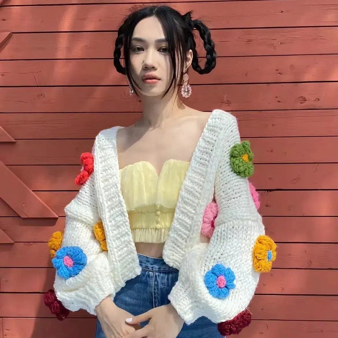 Style Core Aesthetics, New Style Trends - Chunky Colorful Floral Cardigan