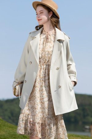 Style Core Aesthetics, New Style Trends - Cottagecore Lace Detailed Floral Midi Dress