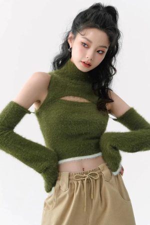 Style Core Aesthetics, New Style Trends - Cut Out Fluffy Crop Sweater Top
