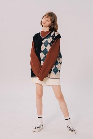 Style Core Aesthetics, New Style Trends - Dark Academia Half Argyle Sweater Vest