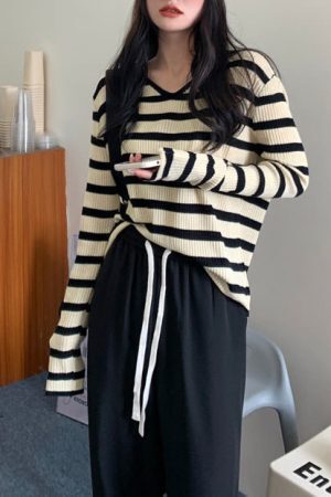 Style Core Aesthetics, New Style Trends - French Girl Ribbed Top