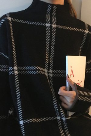 Style Core Aesthetics, New Style Trends - Grid Lounge Sweater