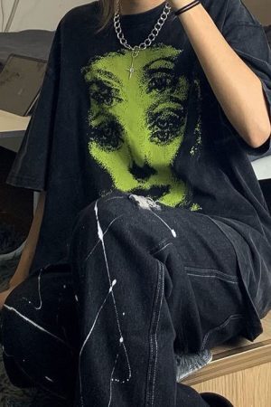 Style Core Aesthetics, New Style Trends - Grunge Ghost Face Graphic T-Shirt