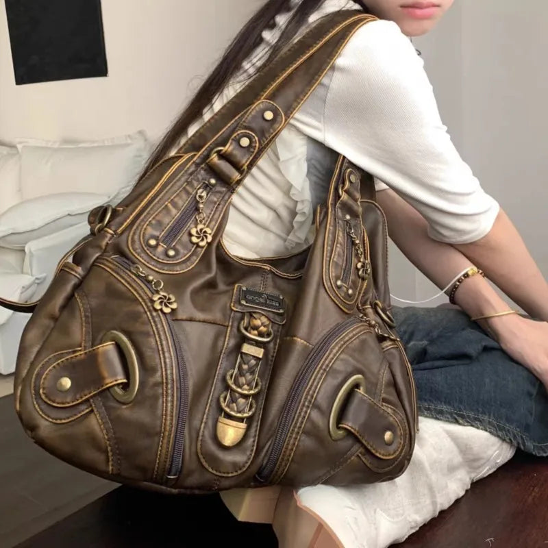 Style Core Aesthetics, New Style Trends - Izrel | Sac Y2K vintage marron à bandoulière