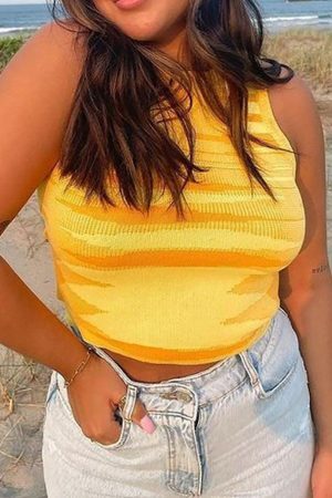 Style Core Aesthetics, New Style Trends - Jacquard Cropped Knit Tank Top