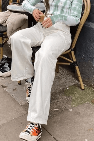 Style Core Aesthetics, New Style Trends - Jean boyfriend blanc délavé