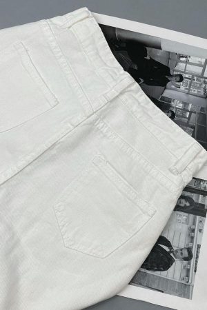 Style Core Aesthetics, New Style Trends - Jean boyfriend blanc délavé