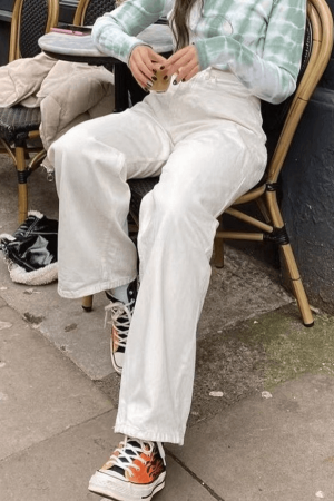 Style Core Aesthetics, New Style Trends - Jean boyfriend blanc délavé