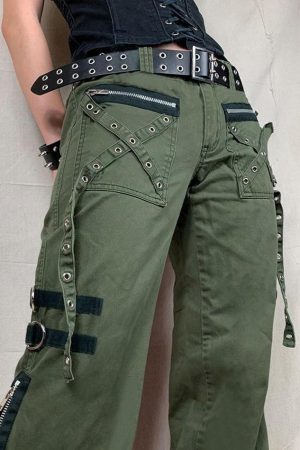 Style Core Aesthetics, New Style Trends - Jean cargo à fermeture éclair et décor métallique