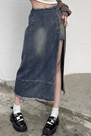 Style Core Aesthetics, New Style Trends - Jupe en jean déchirée fendue sur le devant