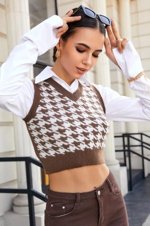 Style Core Aesthetics, New Style Trends - Light Academia Crop Sweater Vest