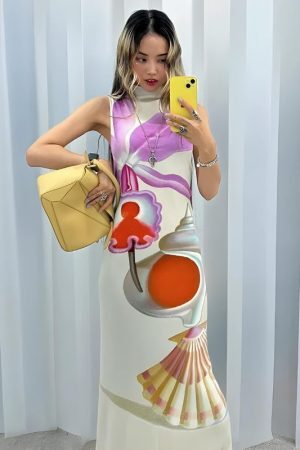 Style Core Aesthetics, New Style Trends - Maruja Mallo Split Maxi Dress
