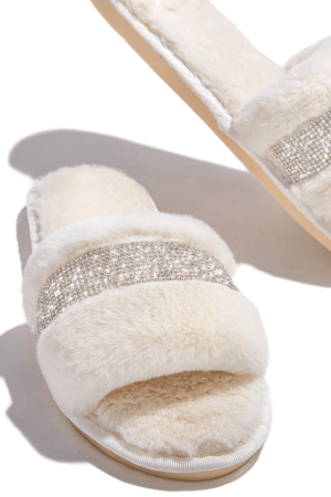 Style Core Aesthetics, New Style Trends - Pantoufles Plates Fluff Strass
