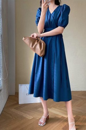 Style Core Aesthetics, New Style Trends - Puff Sleeve Wrap Midi Dress