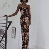 Style Core Aesthetics, New Style Trends - Robe longue 'Arya'