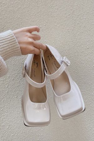 Style Core Aesthetics, New Style Trends - Square Toe Mary Jane Sandals