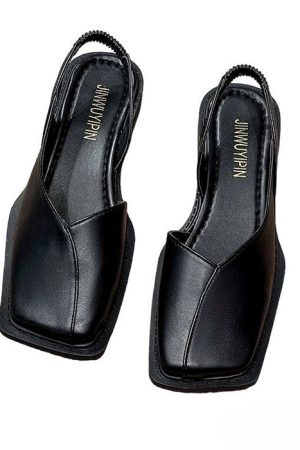 Style Core Aesthetics, New Style Trends - Square Toe Sandals