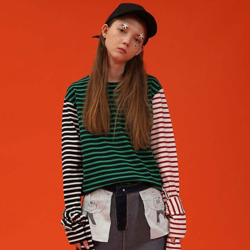 Style Core Aesthetics, New Style Trends - Striped Asymmetric Long Sleeve Top