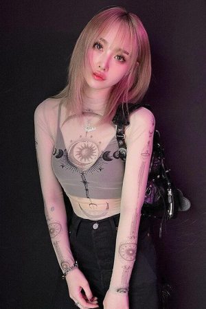 Style Core Aesthetics, New Style Trends - Zodiac Graphic Mesh Top