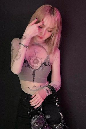 Style Core Aesthetics, New Style Trends - Zodiac Graphic Mesh Top