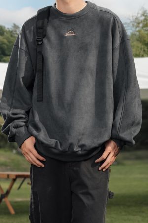 Style Core Aesthetics, New Style Trends Vintage Mountain Logo Fleece Sweatshirt
